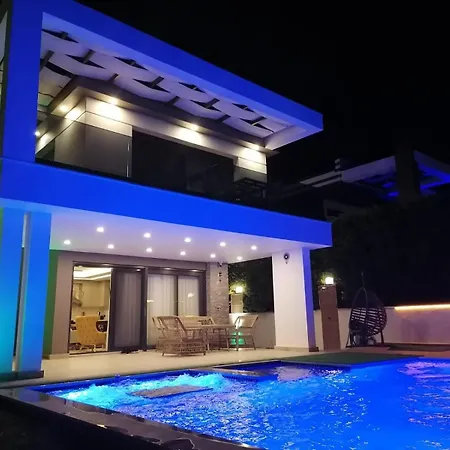 Camyuva Lueks * Агва