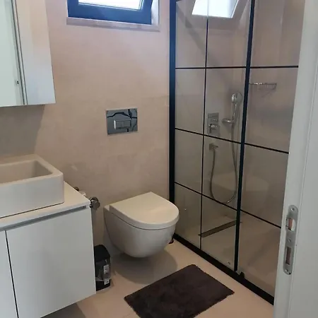 Camyuva Lueks * Ağva