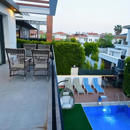 Camyuva Lueks Villa *